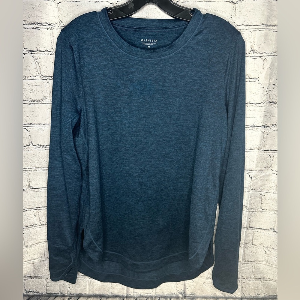 Athleta Long Sleeve Shirt Blue Round Neck Athletic Fit Soft Workout Women's Med